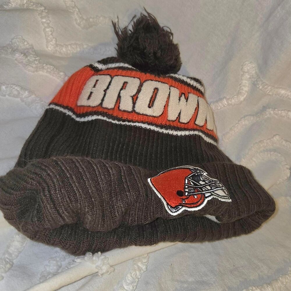 Vtg NFL Cleveland Browns Cuffed Pom Pom Beanie Hat football  NFL fan hat gift